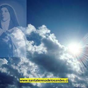 La imagen puede contener: nube, cielo y exterior